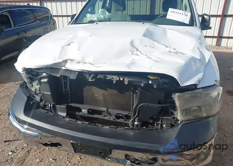 2016 Ram 1500 Tradesman из США, поврежденный, VIN 3C6JR6AT0GG331339